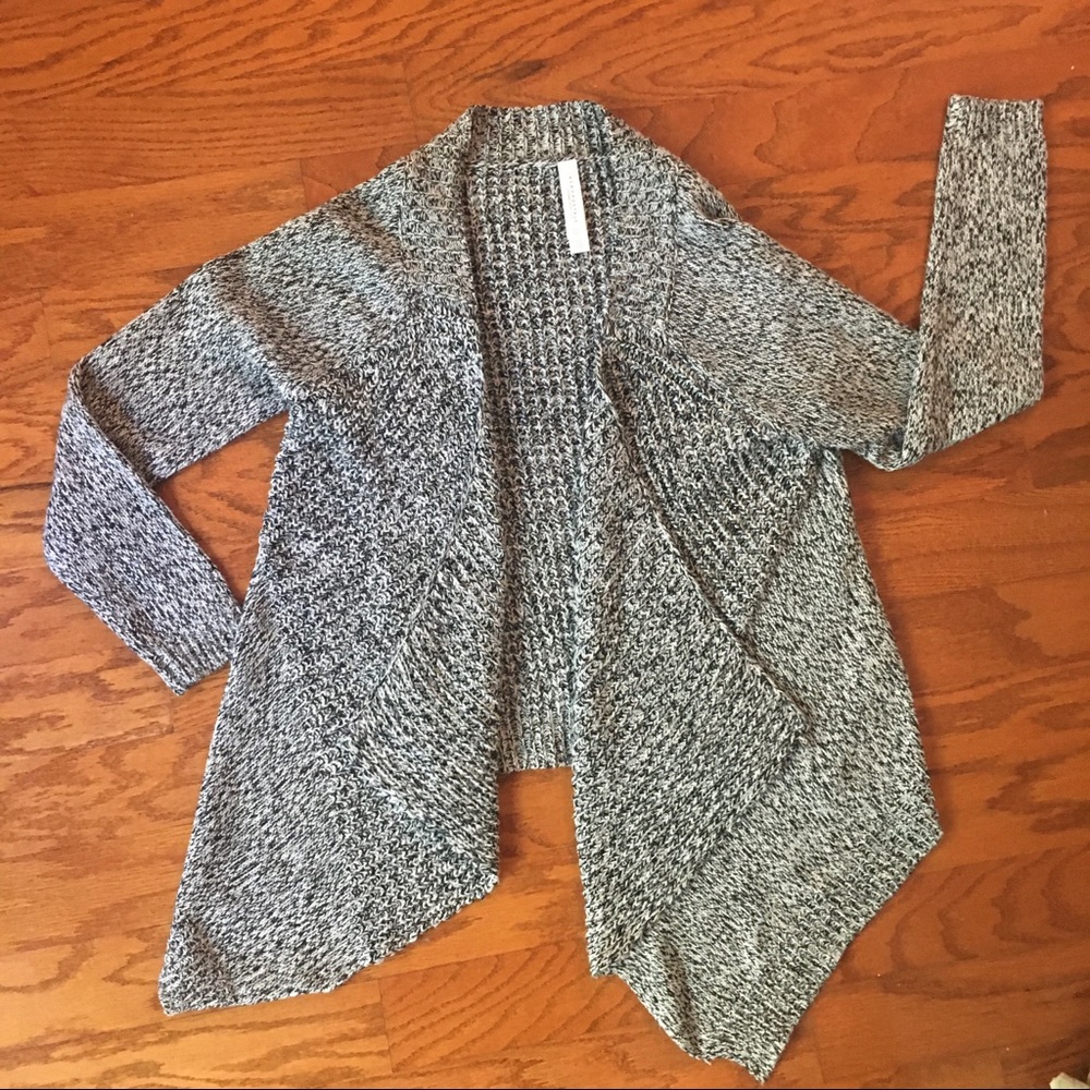 Aeropostle Womans sweater sz XS